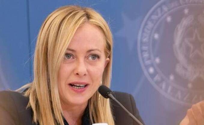 Studenti in gita a Roma: spunta la Meloni