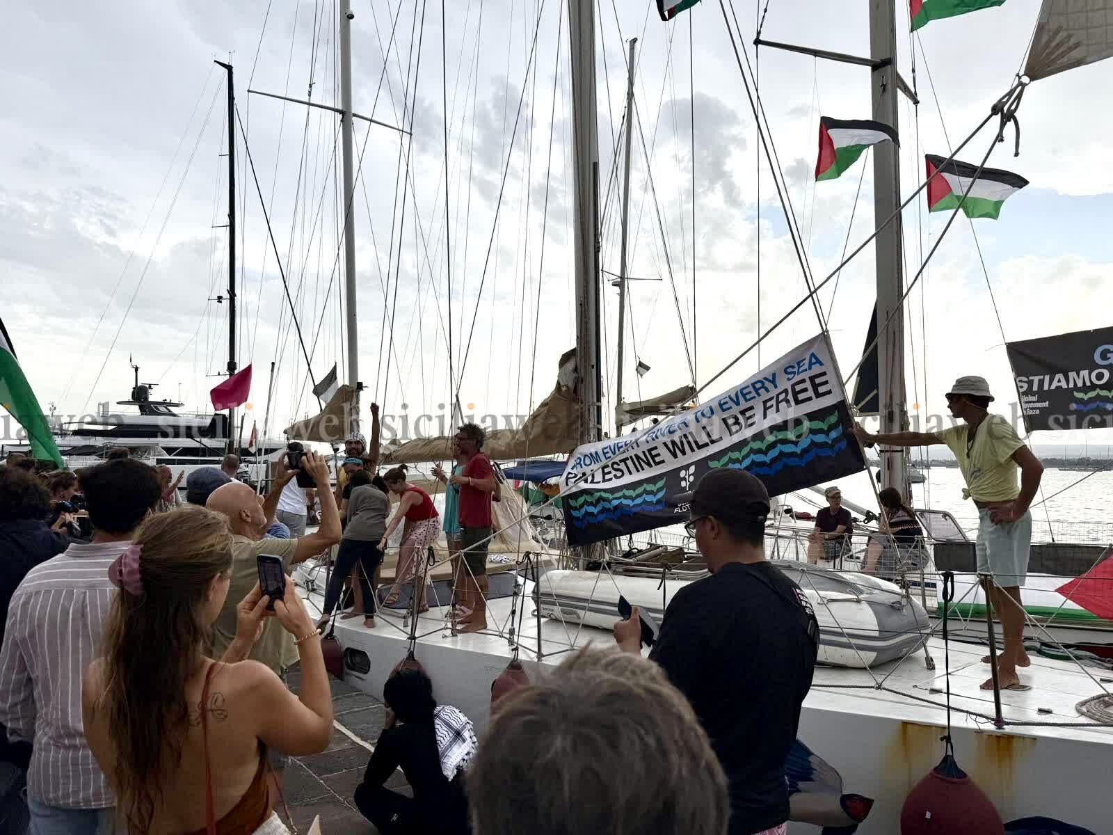 Flotilla: gli attivisti a Siracusa