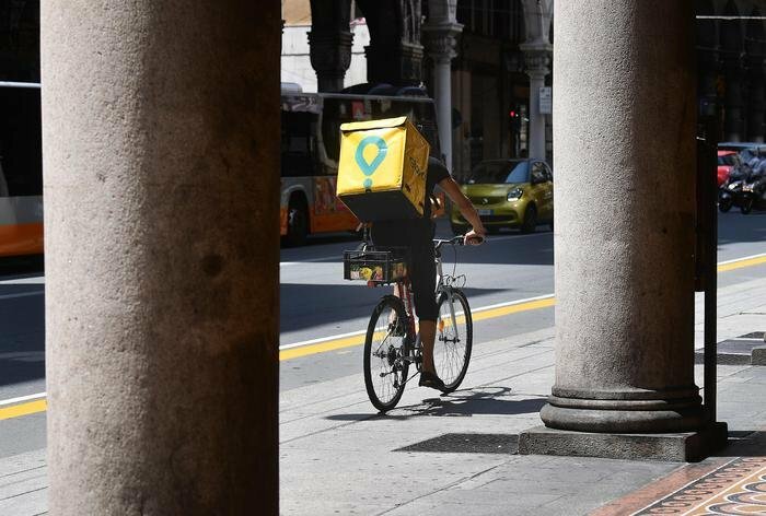 Stop al lavoro nelle ore più calde anche per i rider