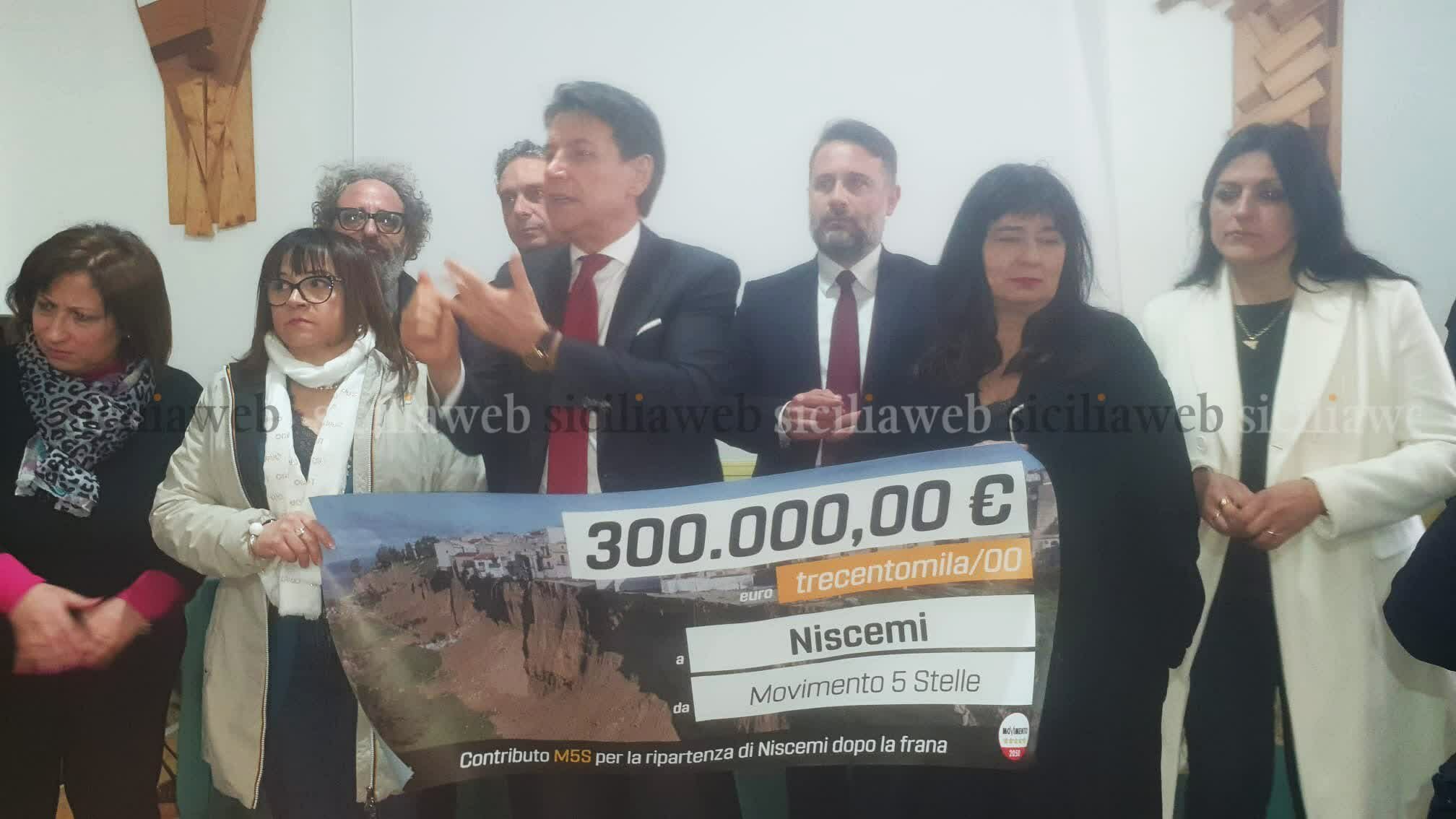 Conte e il M5s donano 300 mila euro a Niscemi