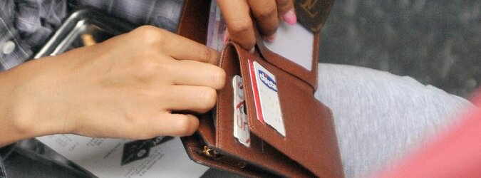Ruba nella clinica catanese dove &egrave; ricoverata la madre