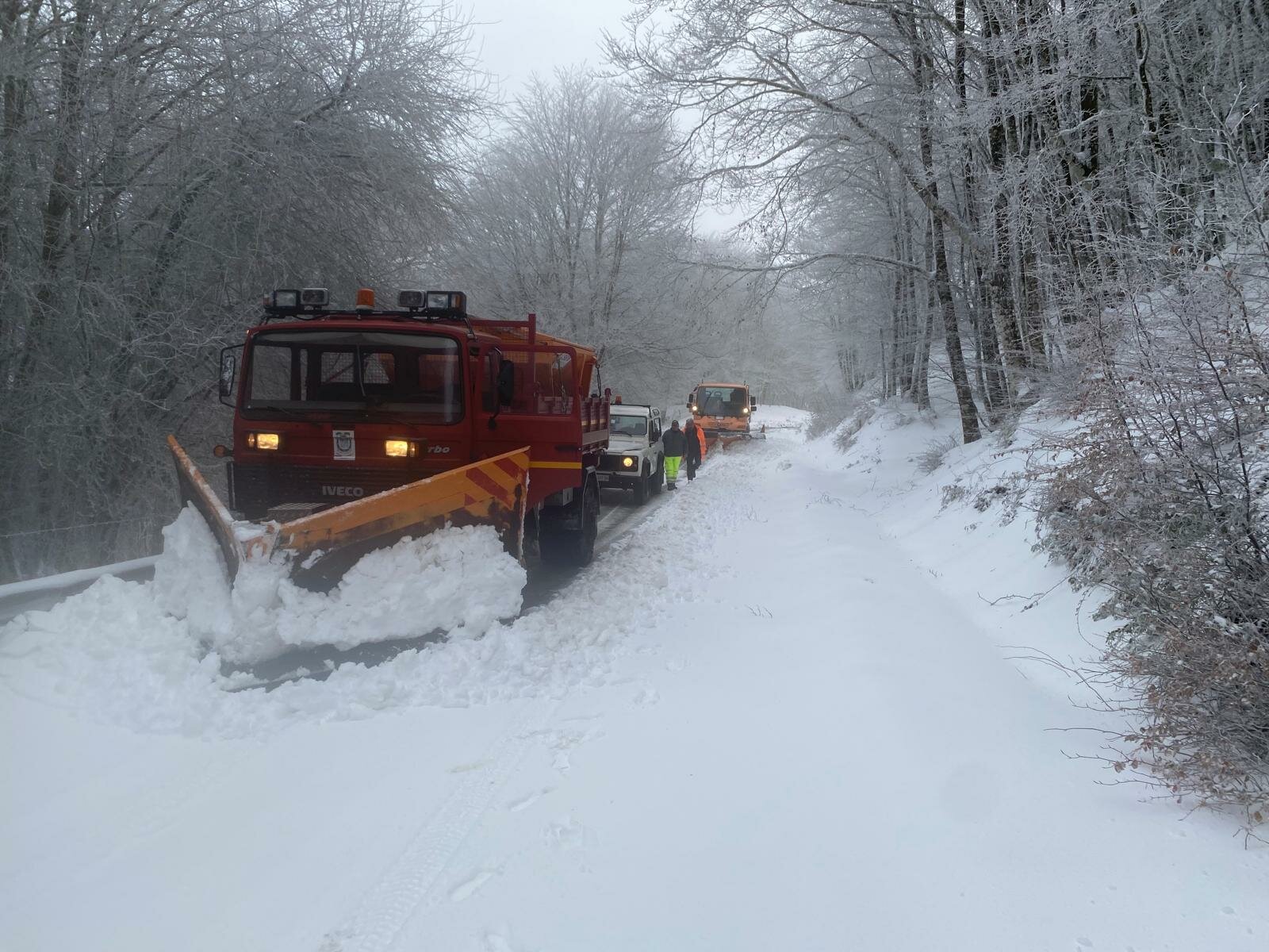 Nevica su parte della Sicilia, le Eolie restano isolate