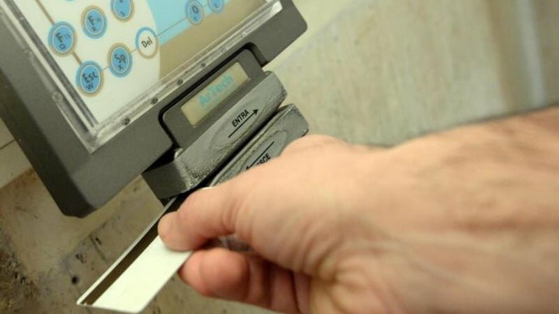 Marito e moglie furbetti del cartellino: sospesi
