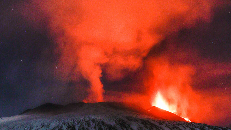 La Sicilia dedica un giorno all'Etna
