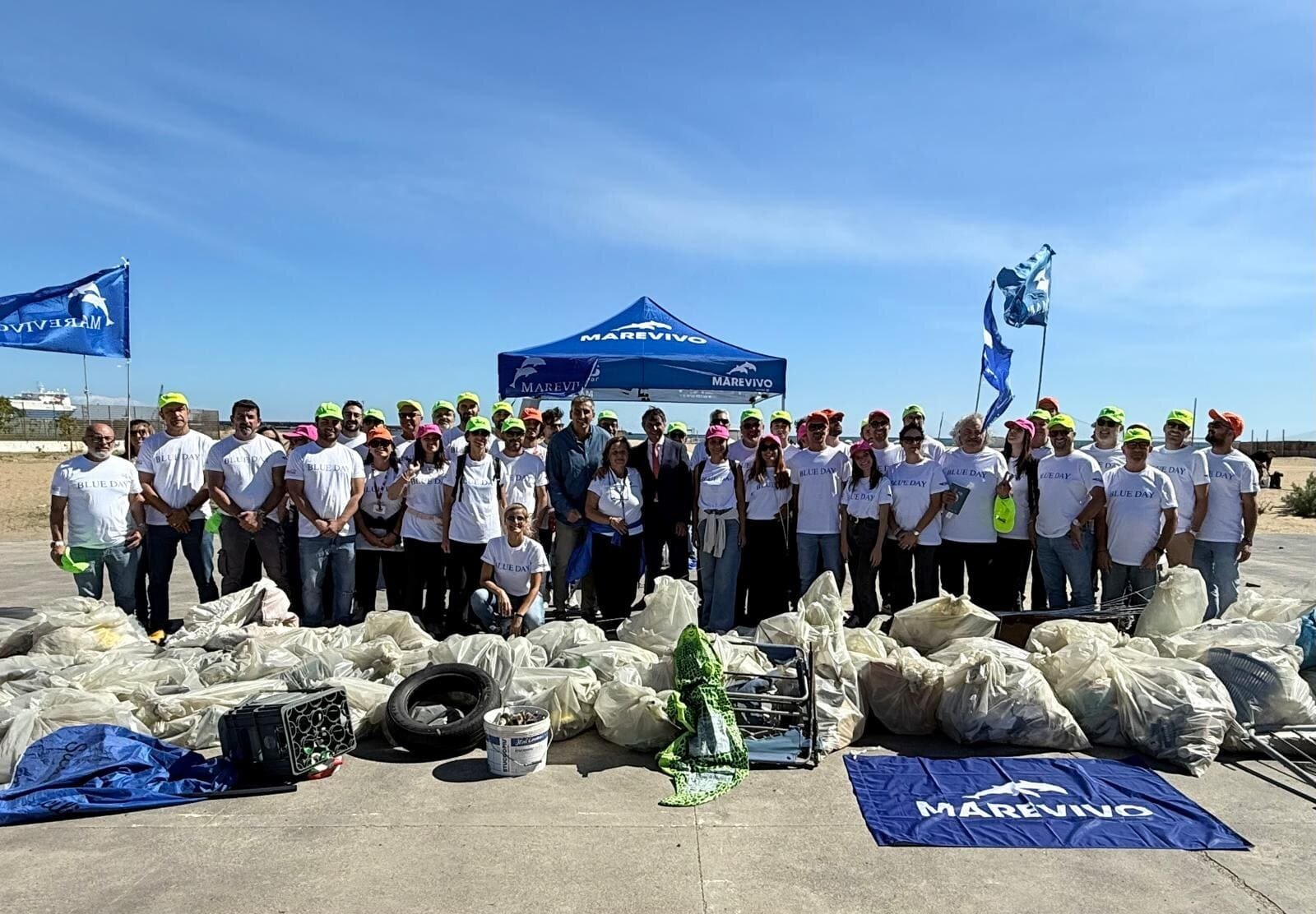Plaia pi&ugrave; 'leggera': una tonnellata e mezza di rifiuti in meno