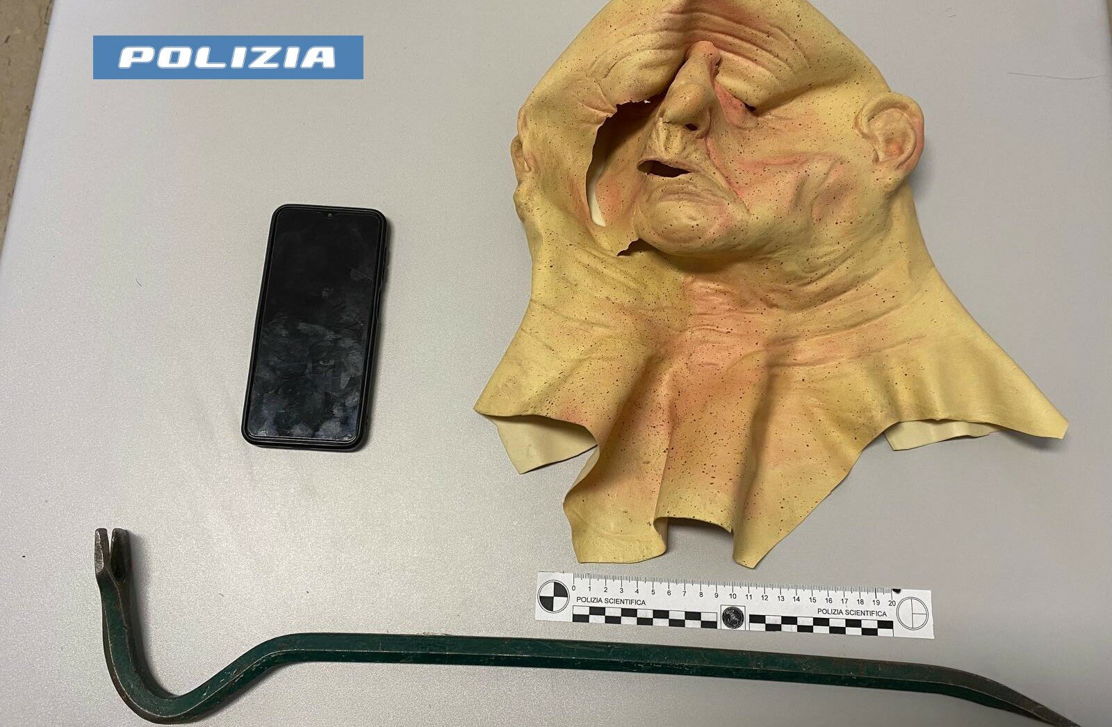 Baby gang in azione ad Adrano, 5 denunciati