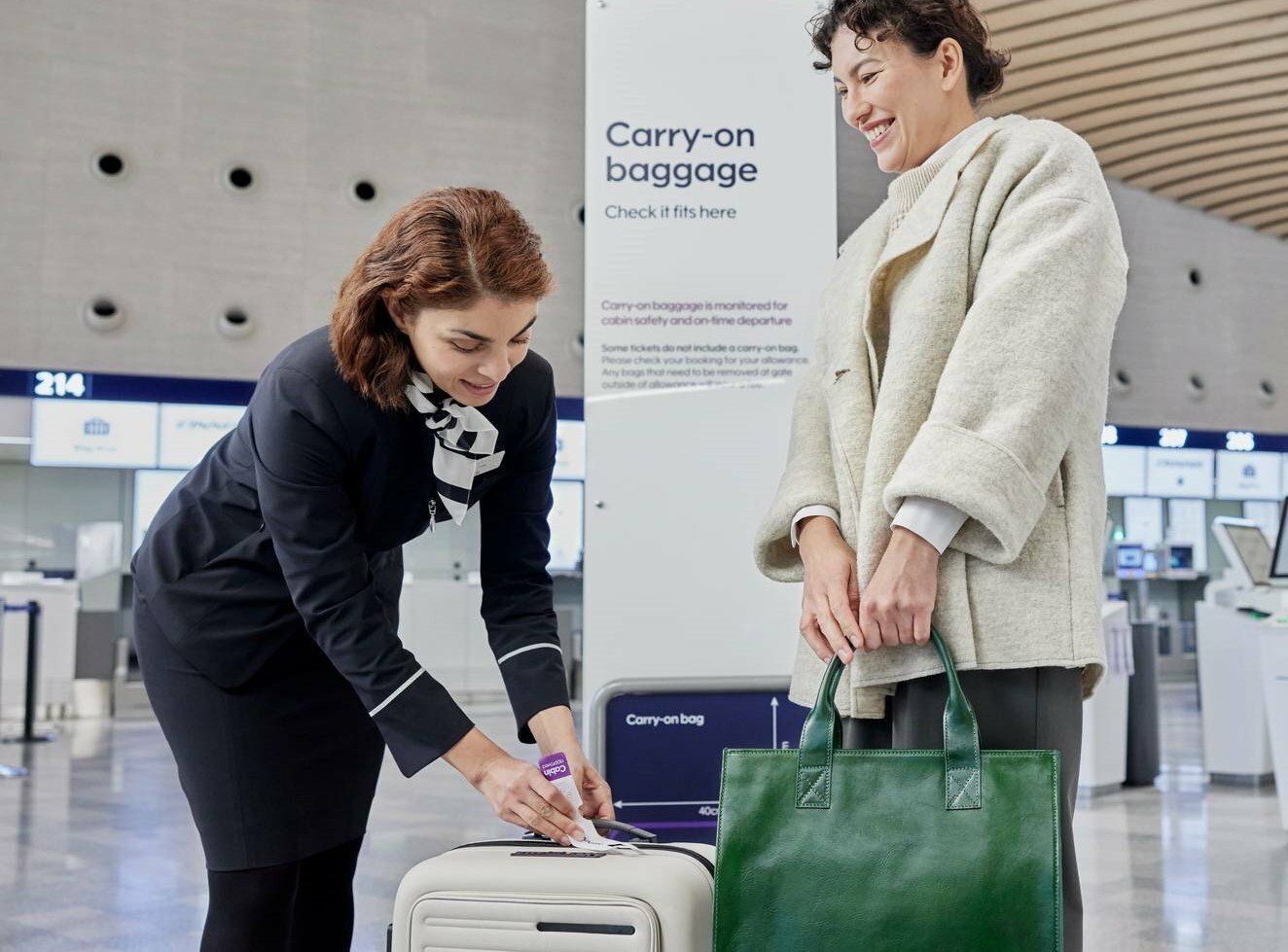 La compagnia aerea che pesa passeggeri e bagagli