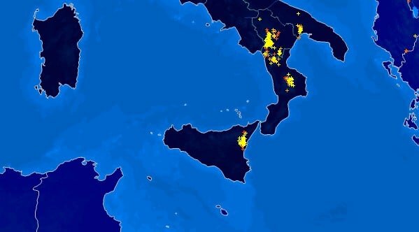 E dopo l'eruzione i fulmini