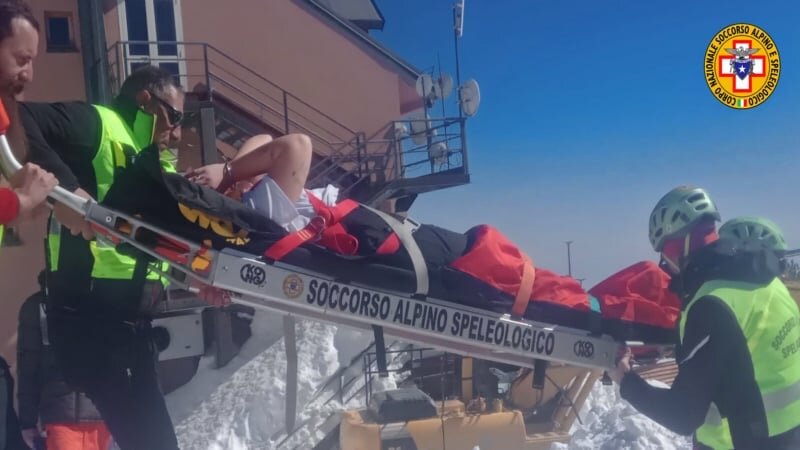 Cade con lo slittino sull'Etna, ecco i soccorsi