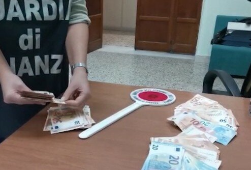 Colpo grosso dei falsi finanzieri: rubati 100.000 euro