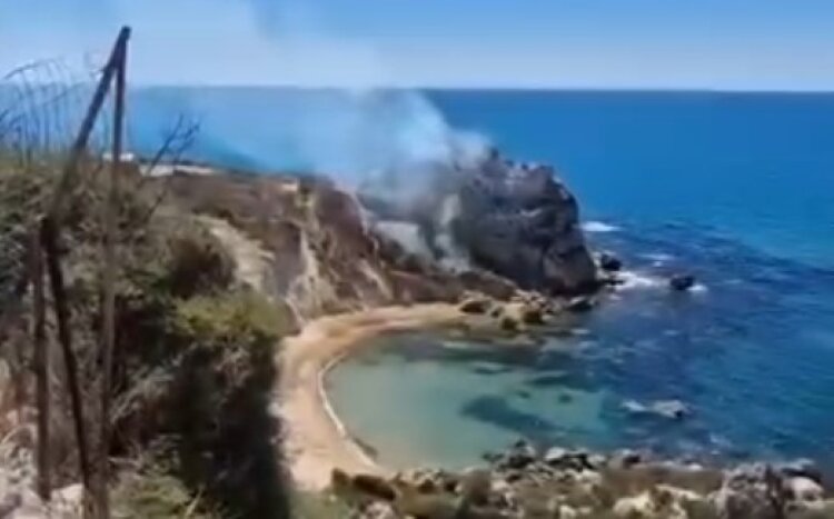 Rogo a Cala Paradiso: compromessa la macchia mediterranea