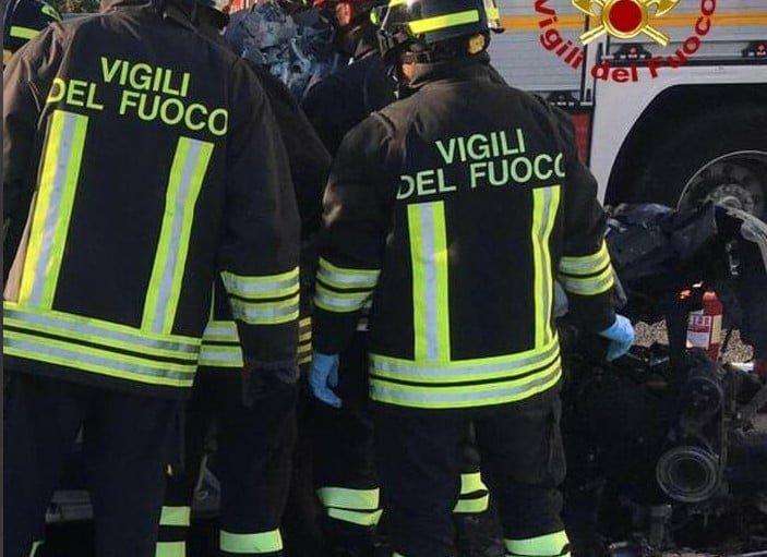 Ritorno dal compleanno e schianto: morti 4 ragazzi Ritorno dal compleanno e schianto: morti 4 ragazzi