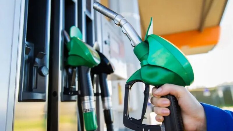 Il diesel costa pi&ugrave; della benzina