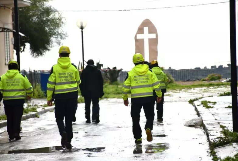 La croce di Niscemi recuperata dal drone La croce di Niscemi recuperata dal drone