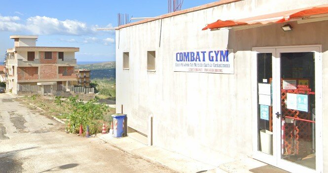 Ribera, gli sparano davanti alla sua palestra