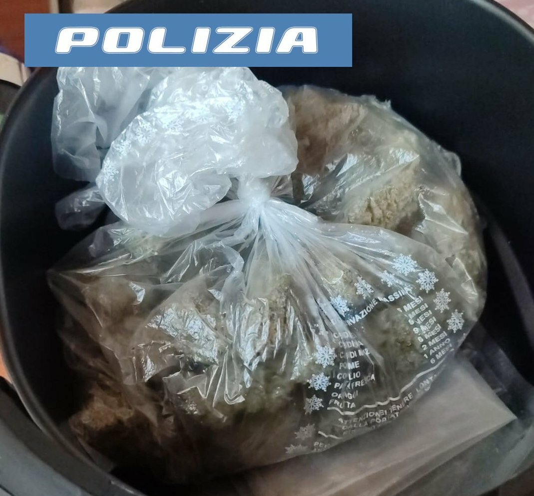 Catania, marijuana anche nella friggitrice ad aria