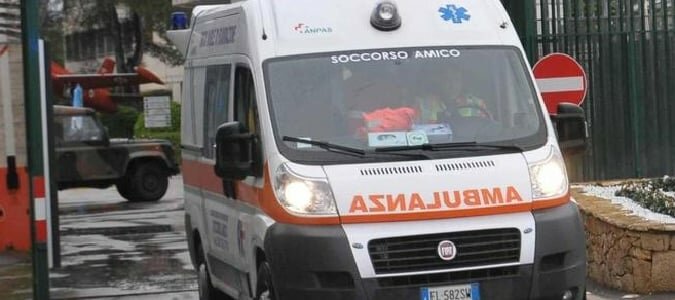 Bimbo di 18 mesi cade dal 4&deg; piano e muore