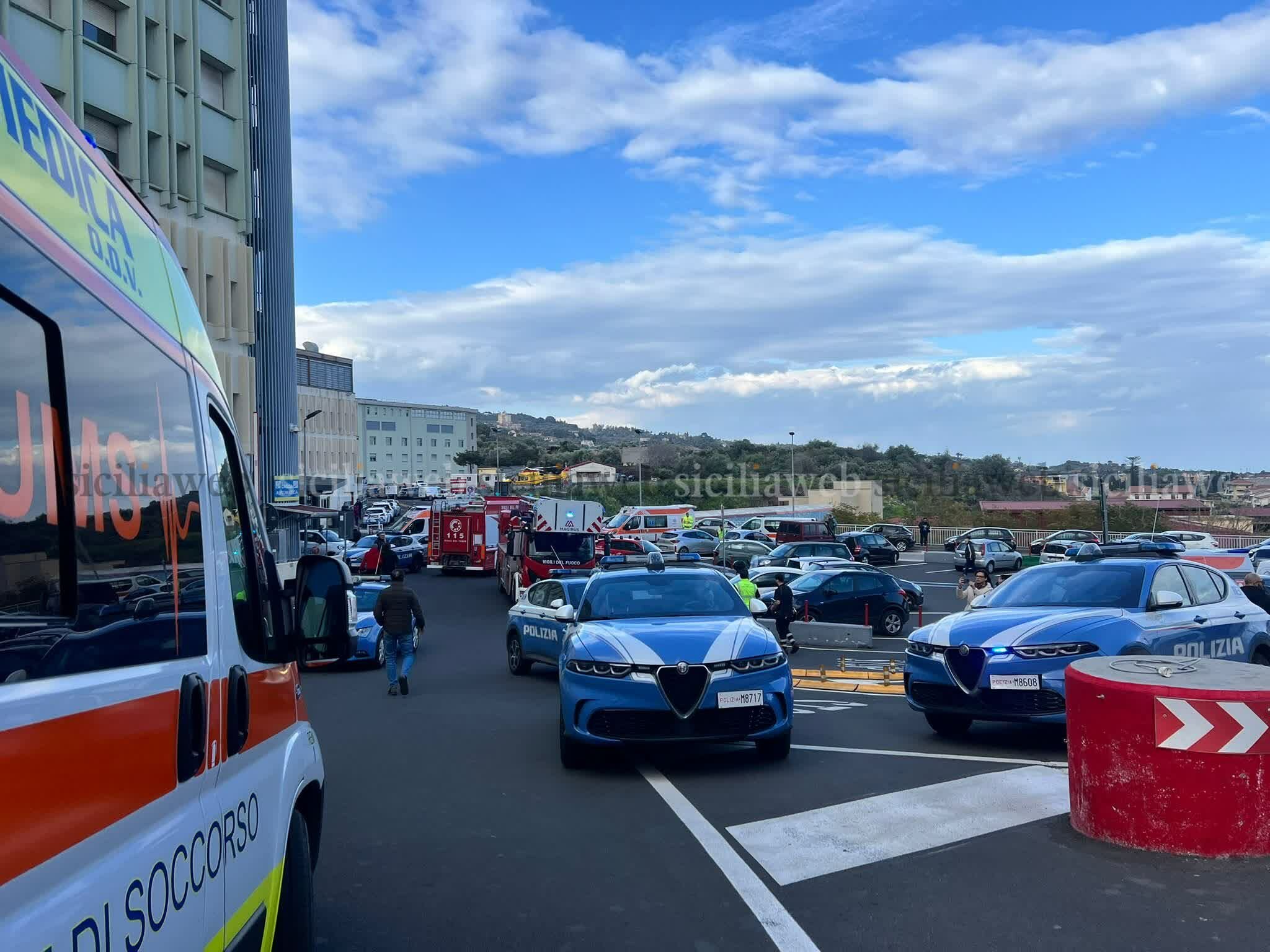 Catania, incendio al Cannizzaro