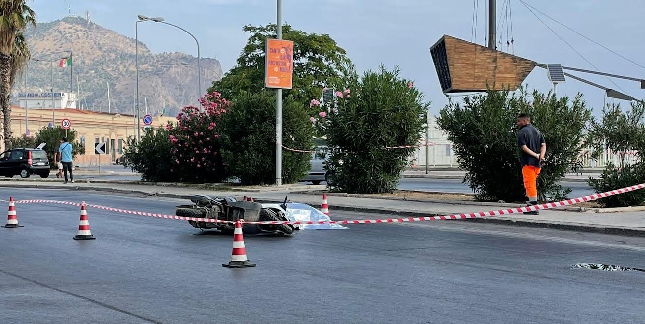 Scontro a Palermo, muore scooterista