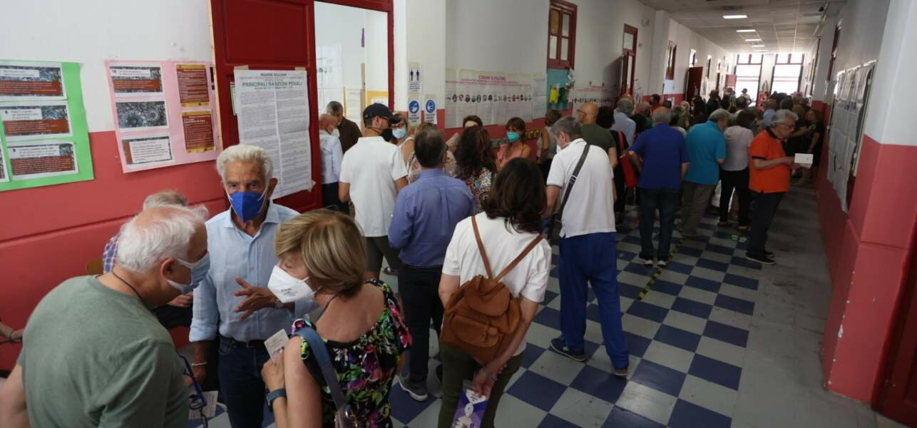 Caos seggi a Palermo, 200 segnalati in Procura