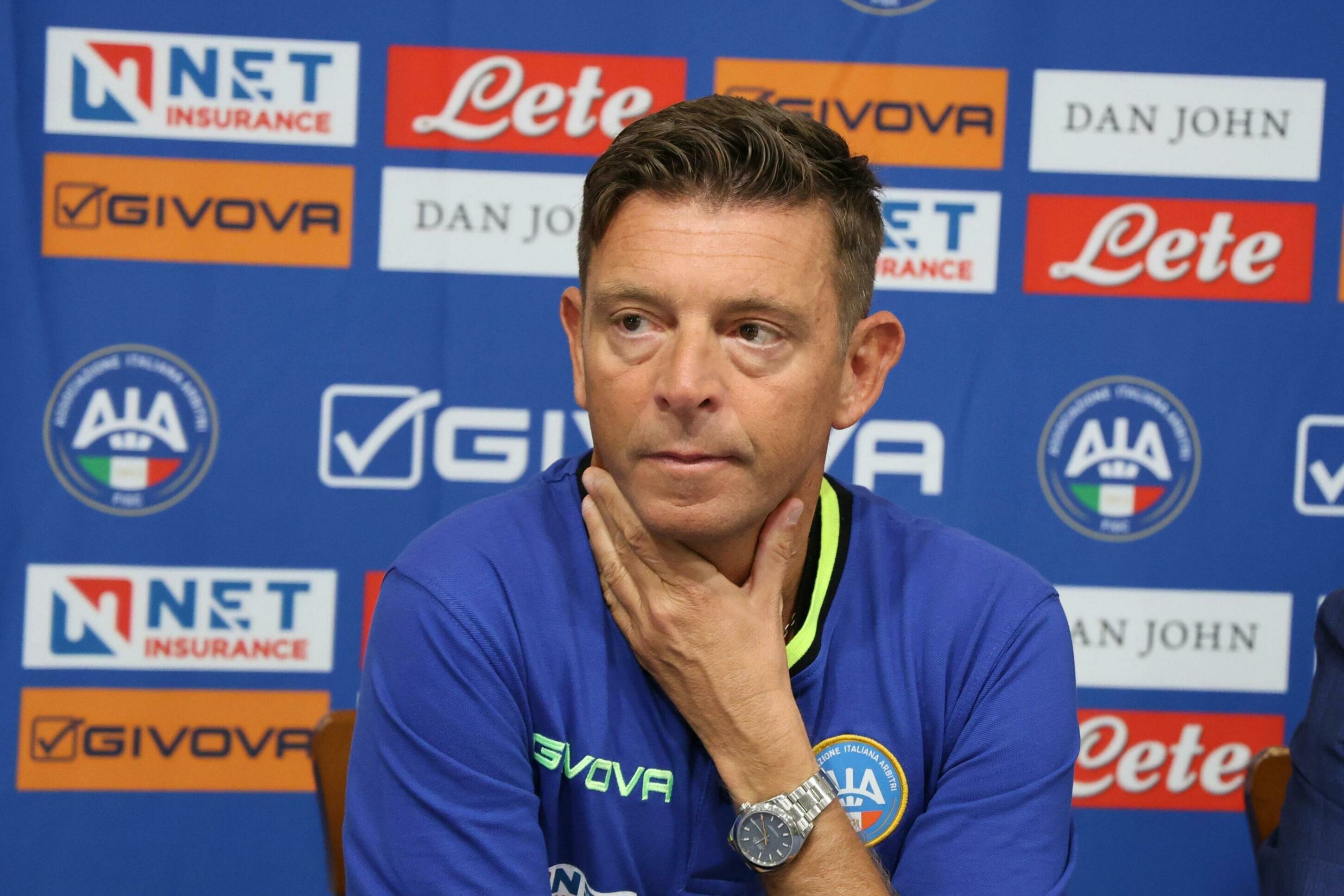 Il capo degli arbitri indagato per frode sportiva Il capo degli arbitri indagato per frode sportiva