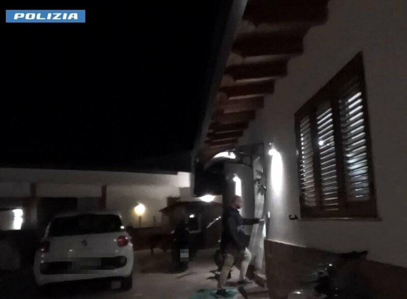 Traffico di droga super organizzato: 22 arresti