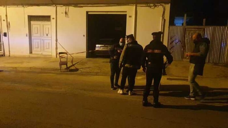 Partinico, accoltellato davanti al garage