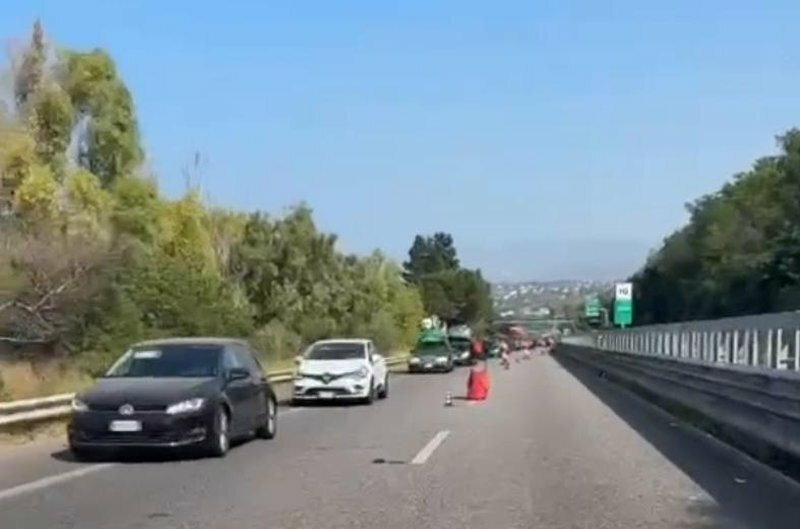 Scontro frontale in autostrada: bloccata la Palermo-Catania