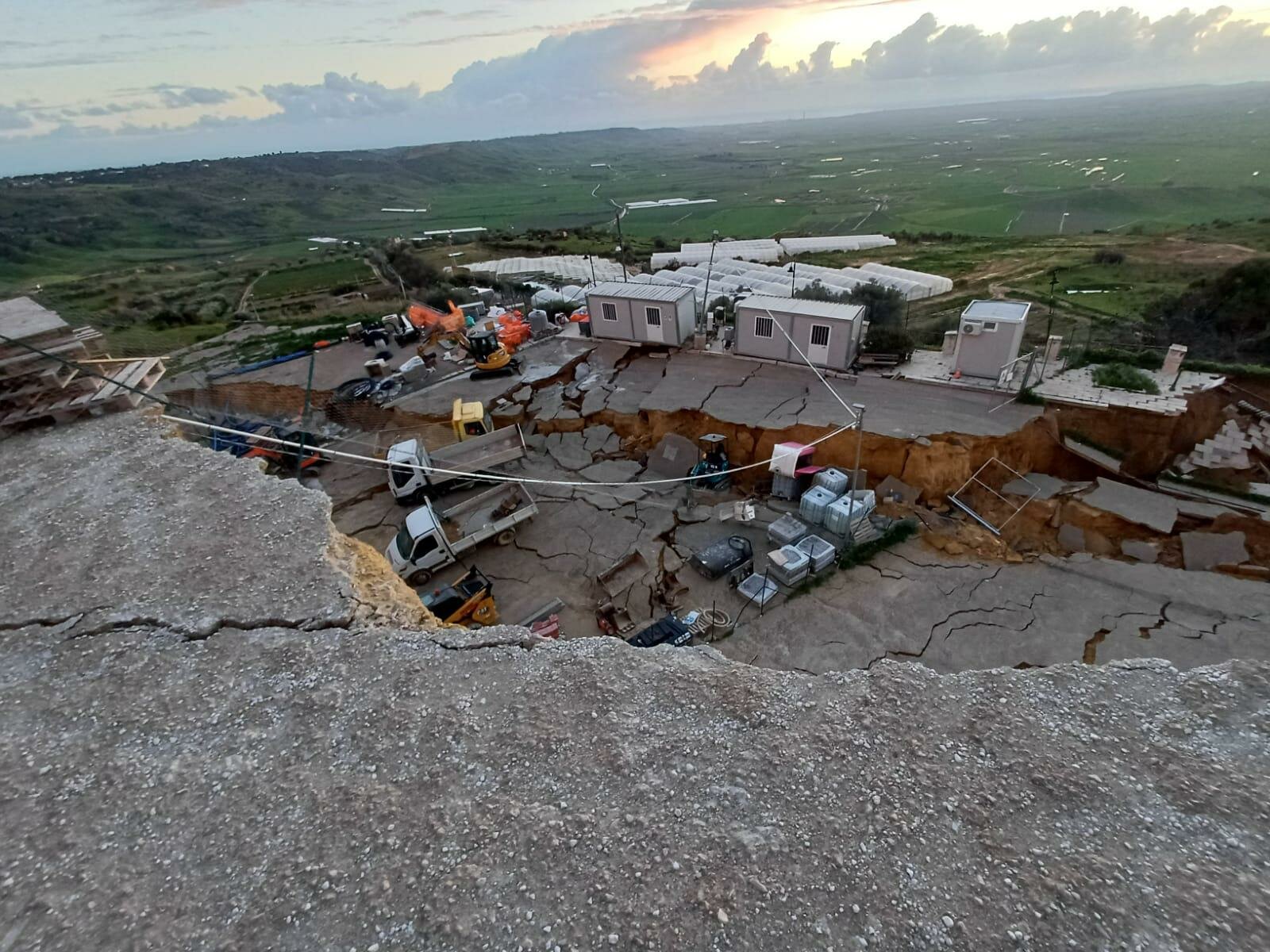 Frana a Niscemi: fuga dalle case, 500 sfollati Frana a Niscemi: fuga dalle case, 500 sfollati