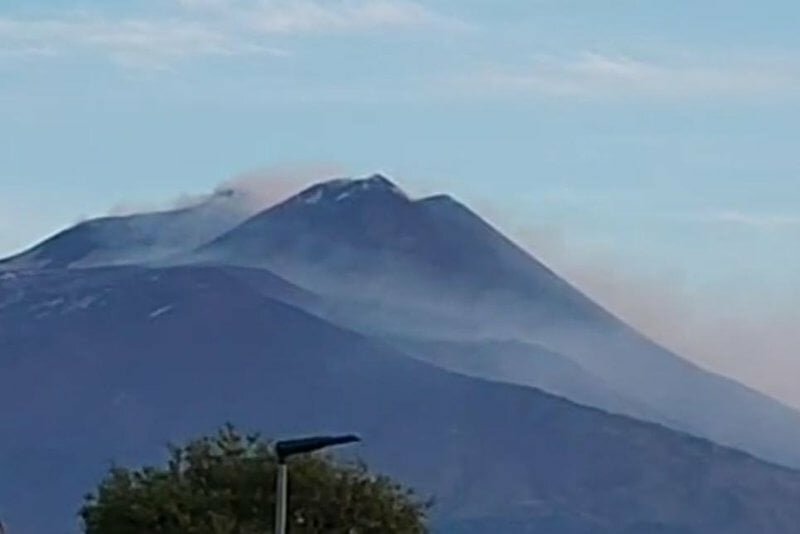 L'Etna si raffedda L'Etna si raffedda