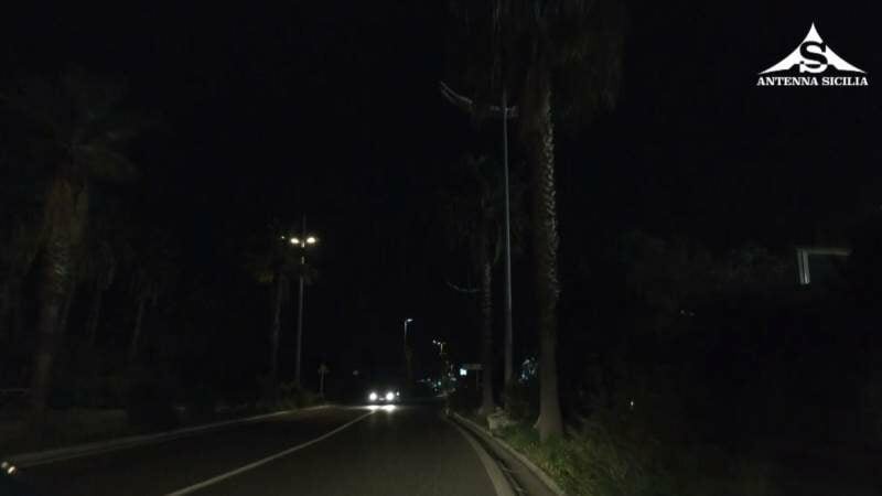 Catania, viale Kennedy tra le tenebre