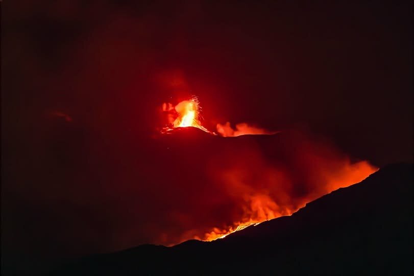 Etna, allarme per alte fontane di lava. E Fontanarossa non riparte