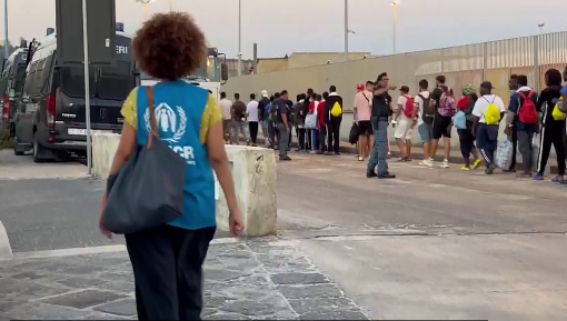 Sbarchi, soccorsi e controlli a Lampedusa