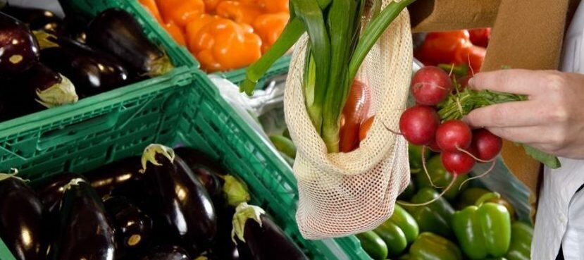 Al mercato frutta e verdura di dubbia provenienza