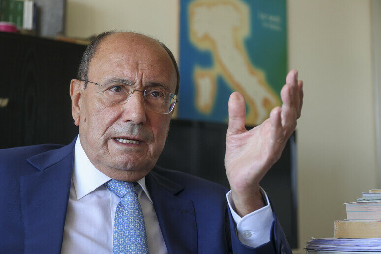 Schifani pensa alle dimissioni, Forza Italia frena: verso chiarimento a tre