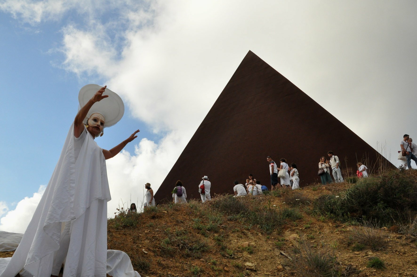 Fiumara d'Arte, torna il Rito della luce