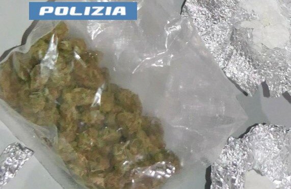 Catania: pusher scappa nel centro scommesse, preso Catania: pusher scappa nel centro scommesse, preso