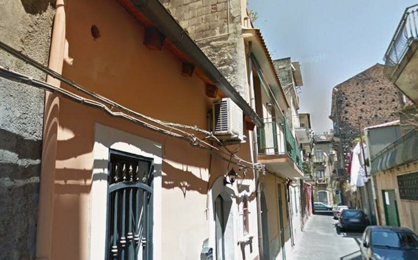 Trovata bomba a mano in un palazzo di San Cristoforo