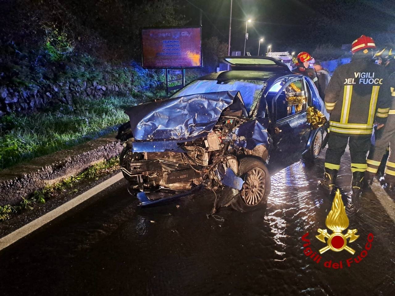 Schianto alle porte di Linguaglossa: grave 24enne