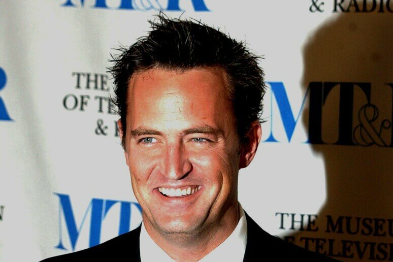 Matthew Perry trovato morto nella jacuzzi
