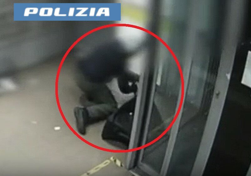 Assalto alle poste di Gravina, tre arresti