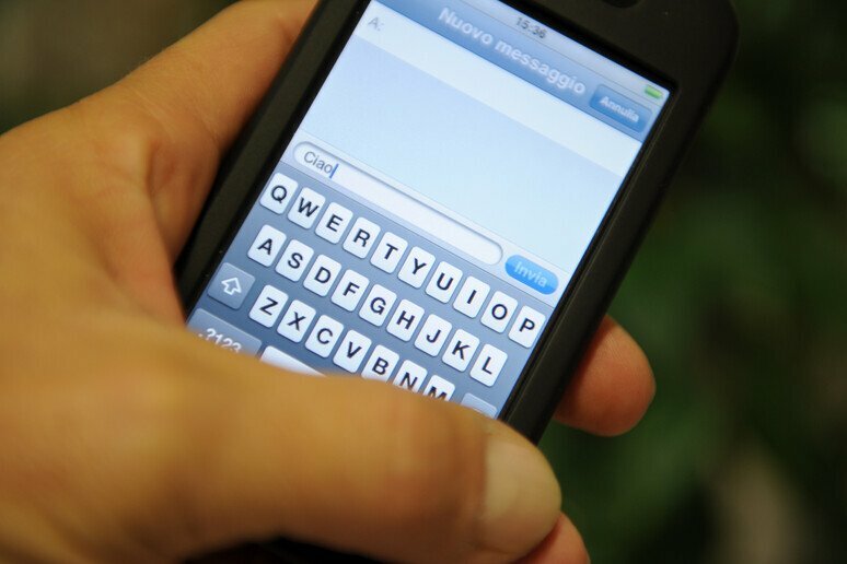 Sms su pedaggi autostradali non pagati: è una truffa