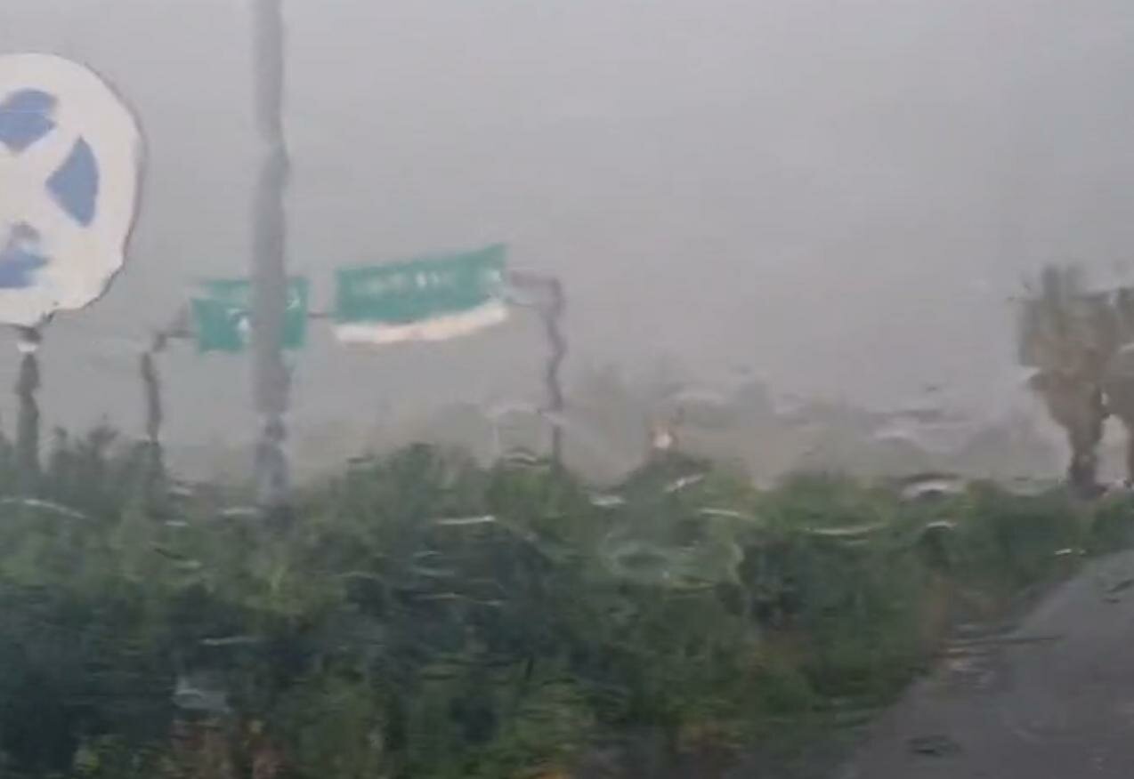 Vortice sulla Sicilia con pioggia e grandine, allagamenti sulla A18