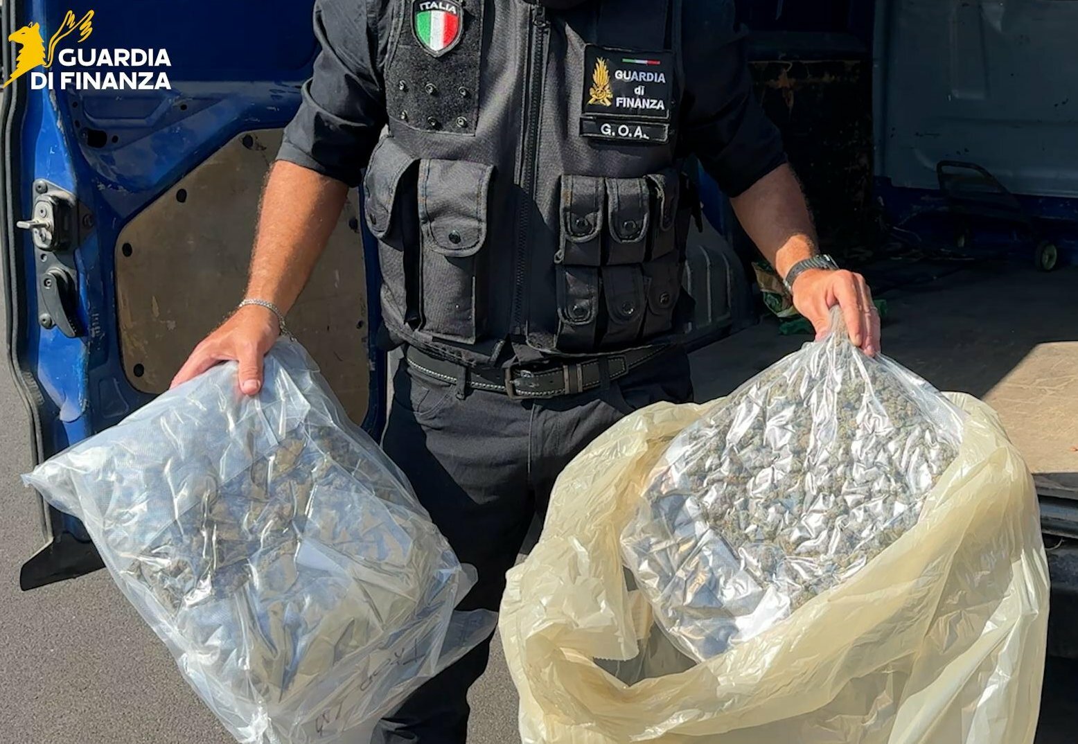 Carico di droga da 4,5 mln: arrestati tre catanesi Carico di droga da 4,5 mln: arrestati tre catanesi