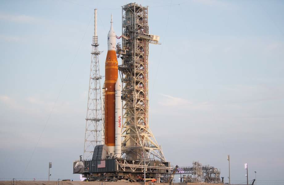 Artemis 1, Nasa rimanda lancio per problemi al motore