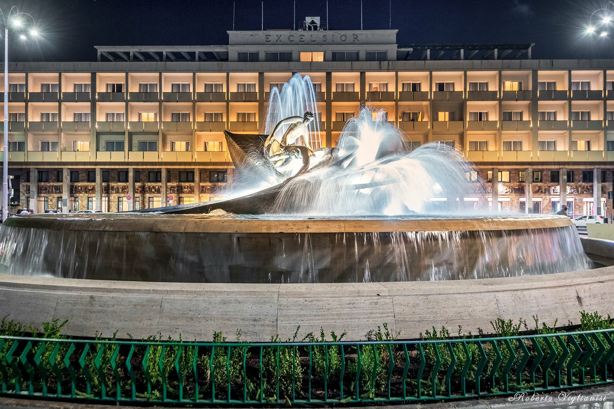 La fontana riaccesa