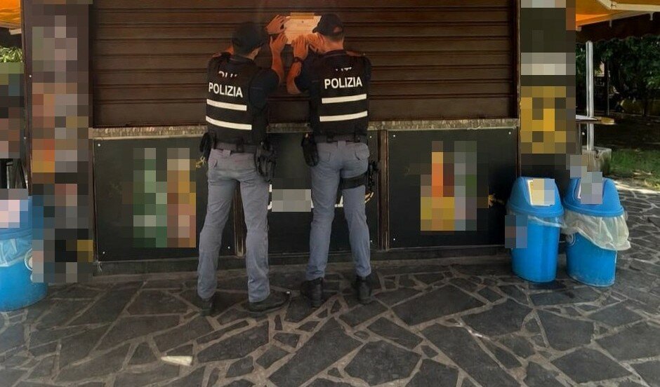 Brutta gente: chiuso chiosco di largo Bordighera Brutta gente: chiuso chiosco di largo Bordighera