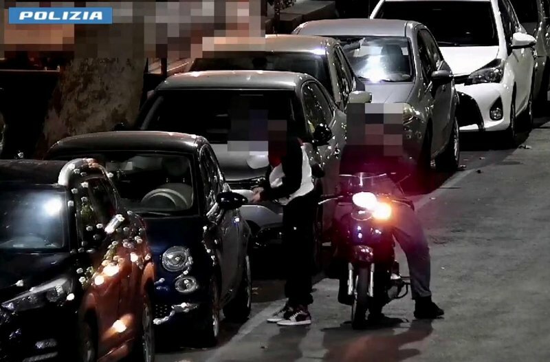 Furti di auto e cavallo di ritorno: 8 arresti