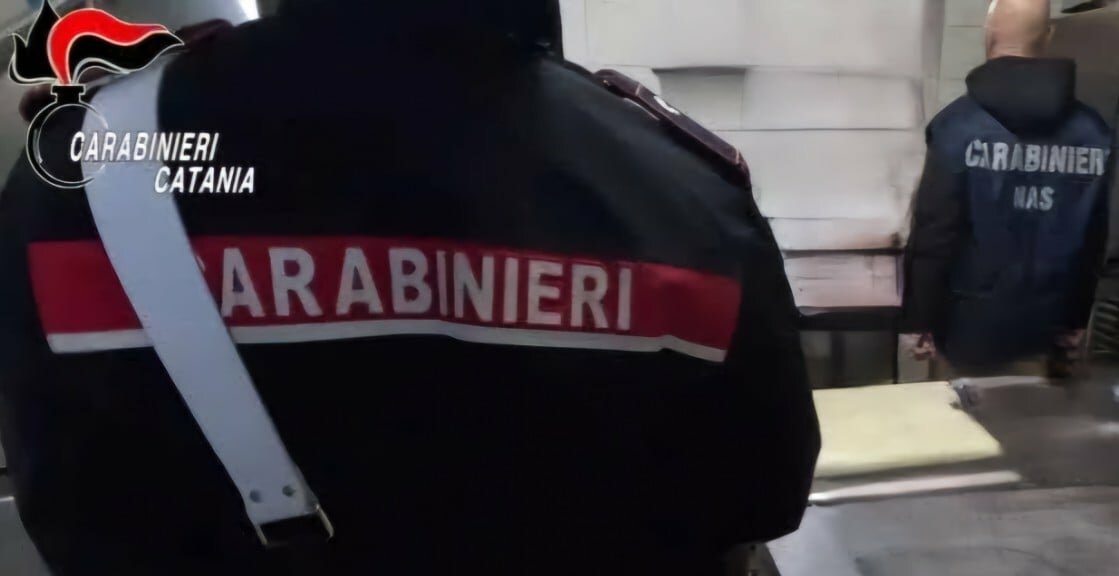 Gravi carenze nel bar catanese sul mare