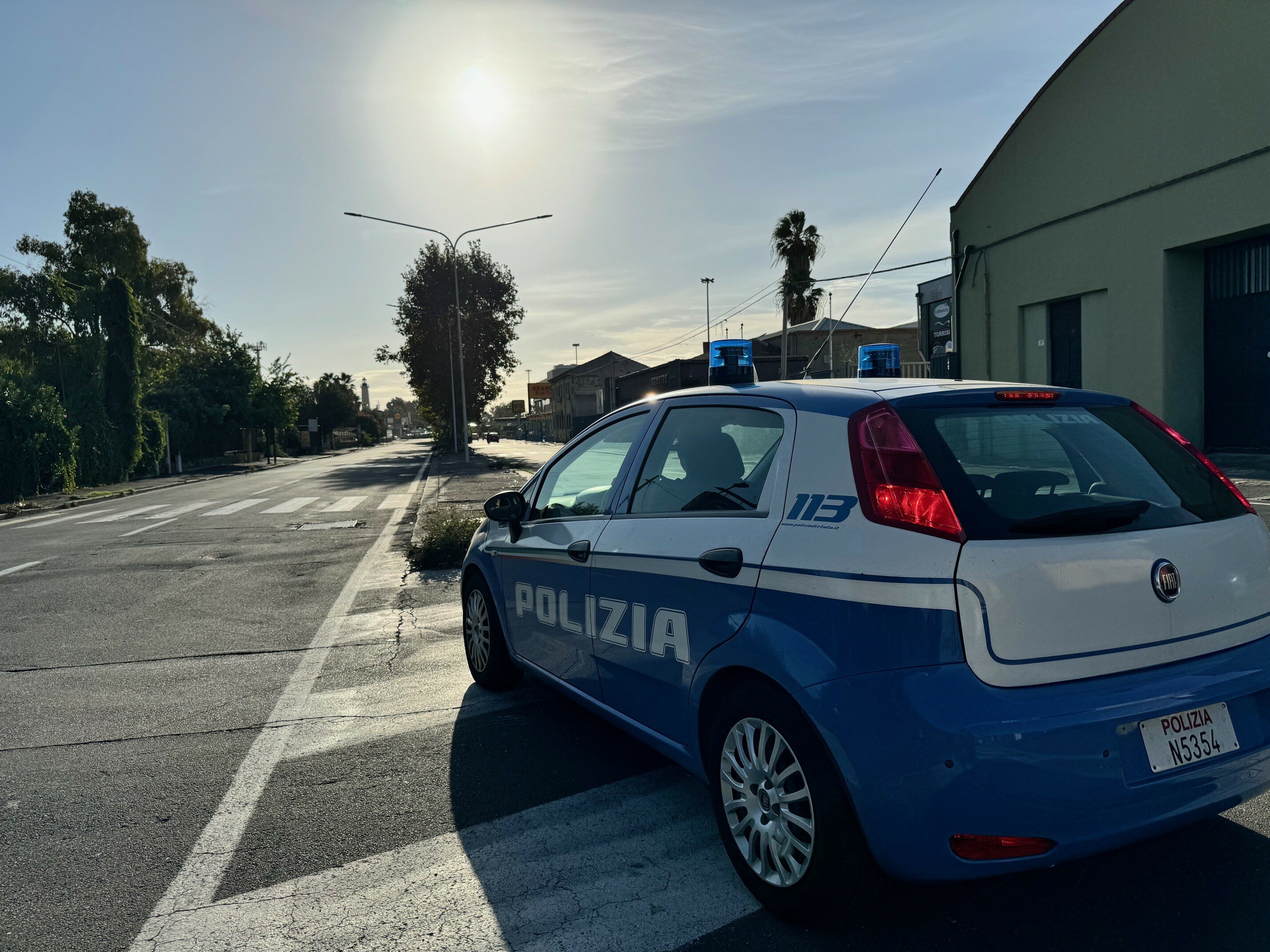 Catania: sperona gli agenti per non essere fermato